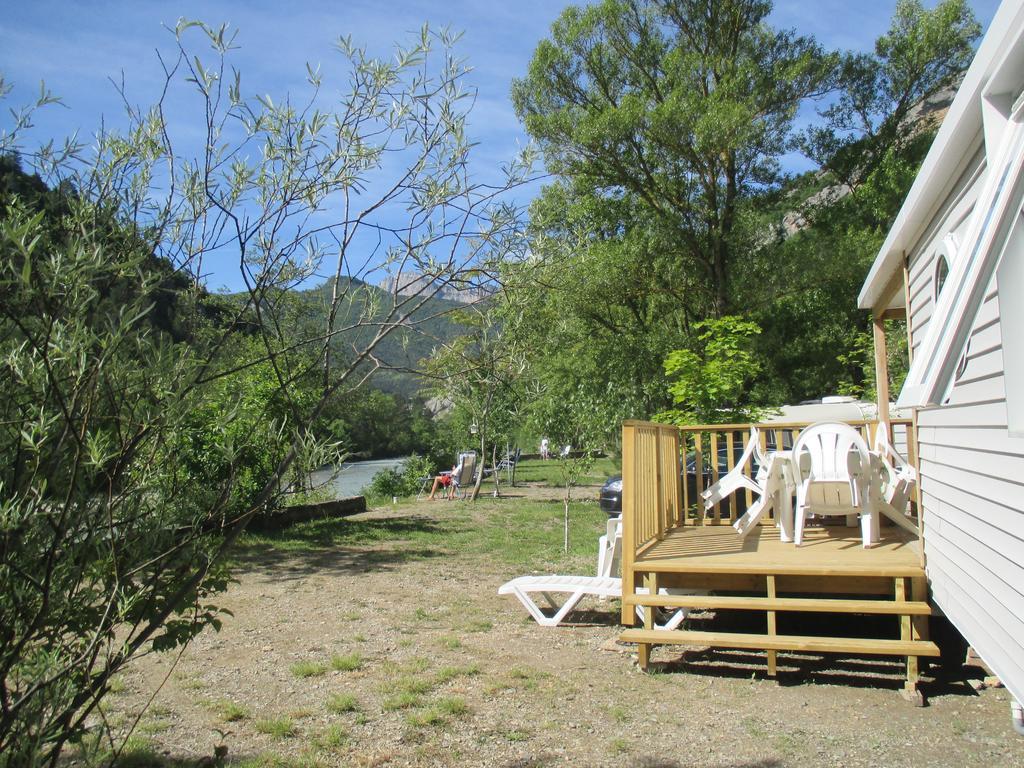 Les Acacias Hotel Vercheny Exterior foto