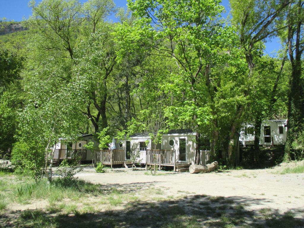 Les Acacias Hotel Vercheny Exterior foto