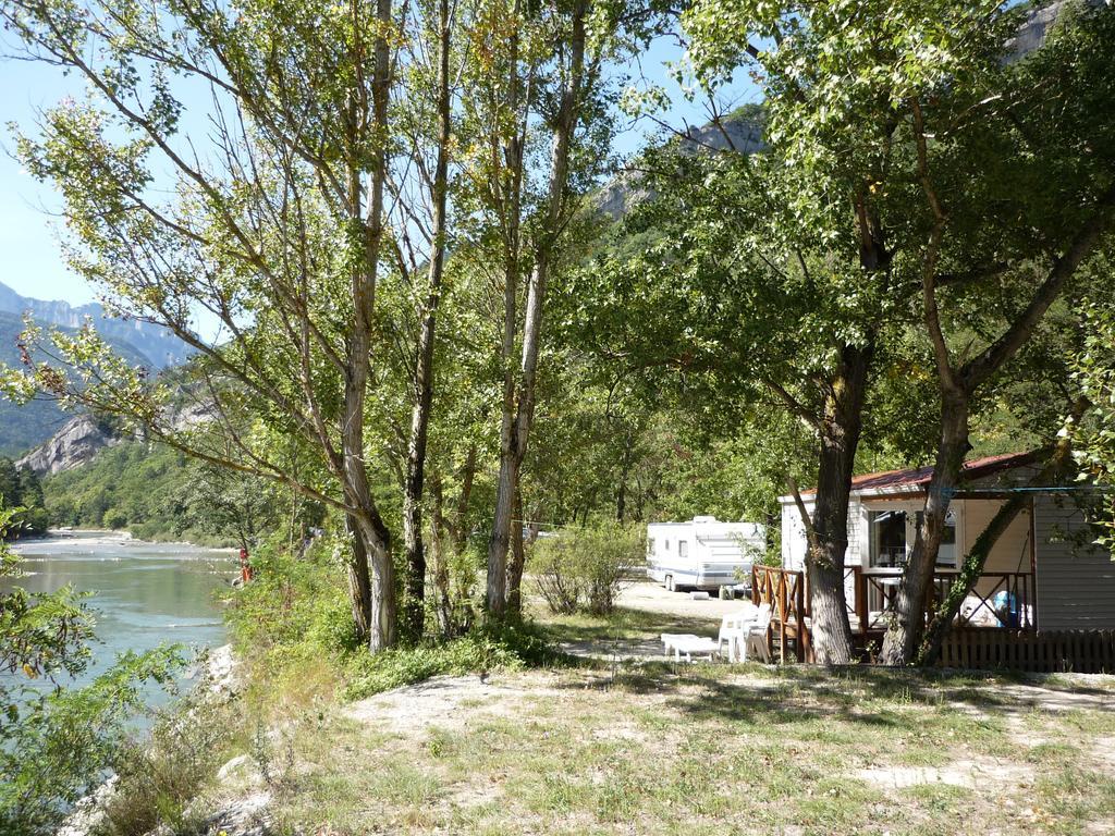 Les Acacias Hotel Vercheny Exterior foto