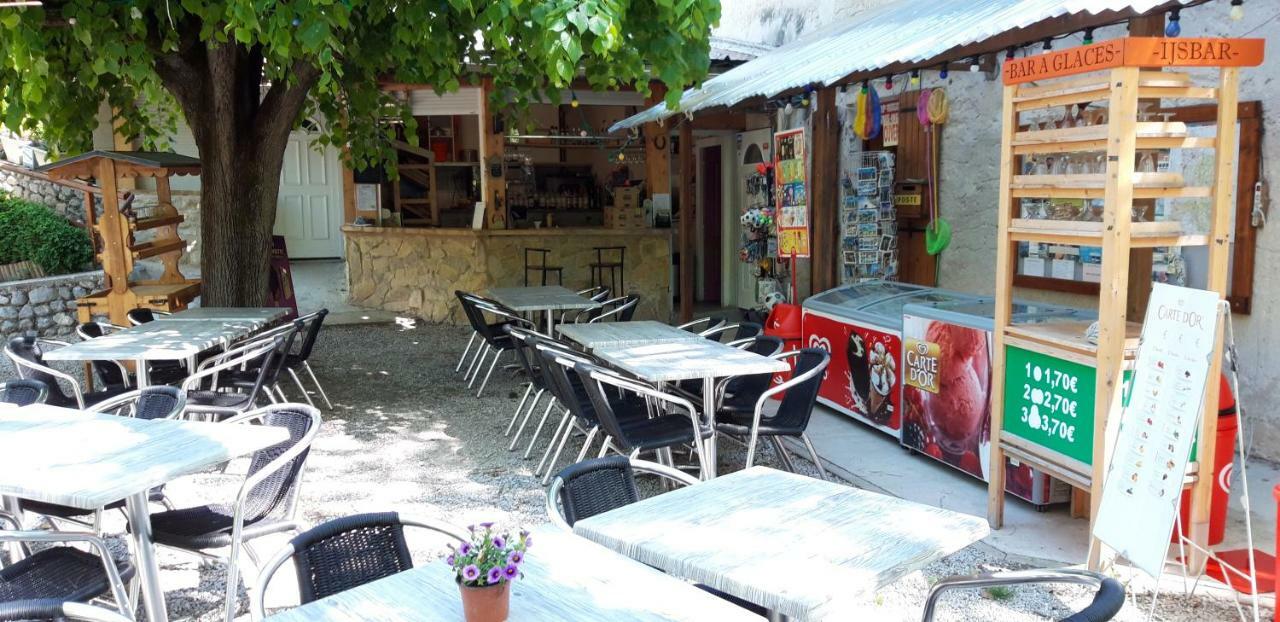 Les Acacias Hotel Vercheny Exterior foto